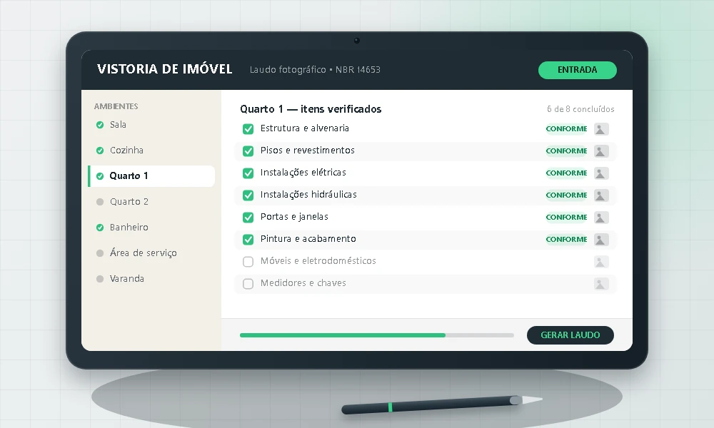 Checklist de vistoria preenchido em tablet